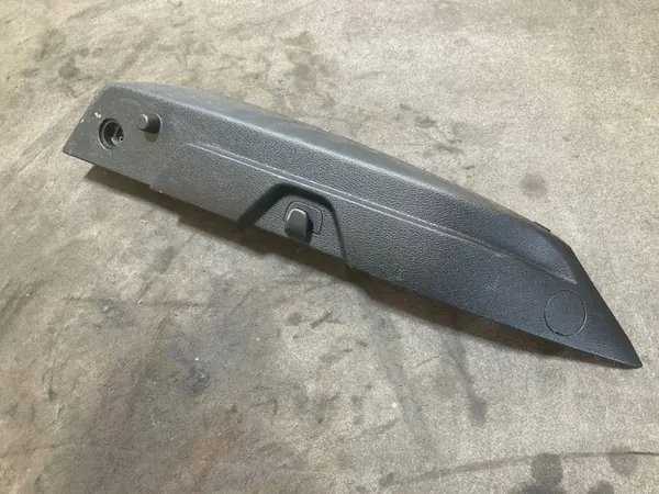 Pieza acabado Kia Cee'd JD OEM 85921J7000 - Usado image 3