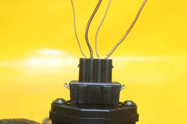 Luftmassenmesser AUDI A8 D2 4.2L Benzin OEM 077133471D image 10