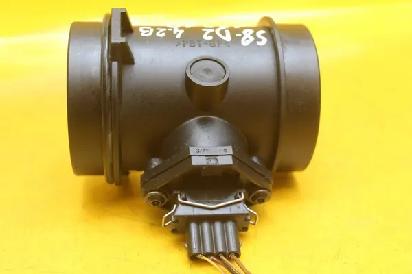 Luftmassenmesser AUDI A8 D2 4.2L Benzin OEM 077133471D image 9