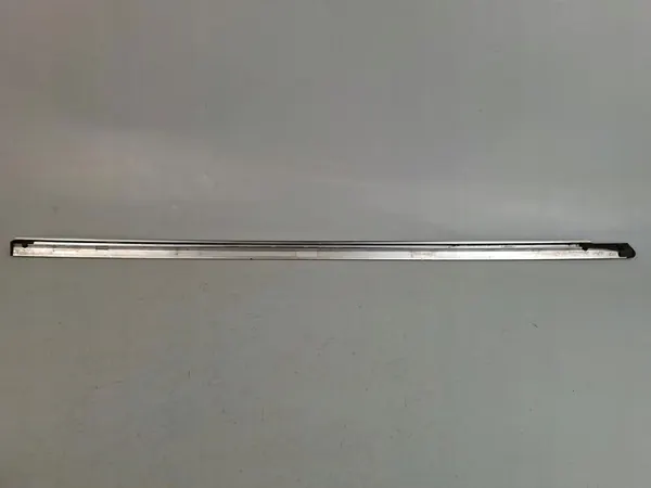 Rivestimento Cromato Destro Porta Mercedes C-Class W204 OE A2047300280 image 6