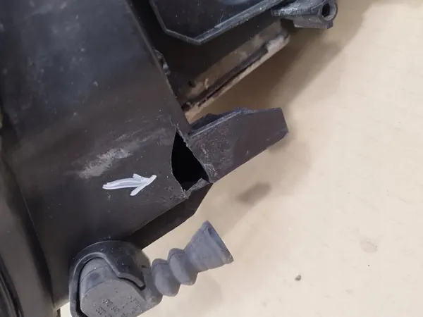 Faros delanteros izquierdo Xenón Audi A4 B8 2008-2011 image 10