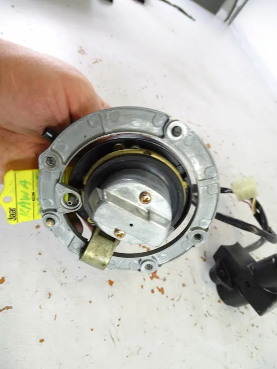 Kawasaki ZX-12R Brandstofdop 00-06 OEM 1000399 image 3