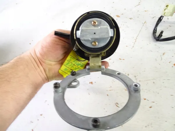 Kawasaki ZX-12R Brandstofdop 00-06 OEM 1000399 image 4