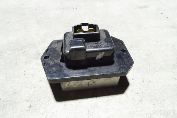 Verwarmingsweerstand SUBARU LEGACY IV ESTATE 2.0L benzine OEM image 2