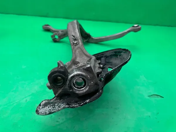 Pivot de roue avant gauche OEM 4E0257L - Audi A8 D3 image 10