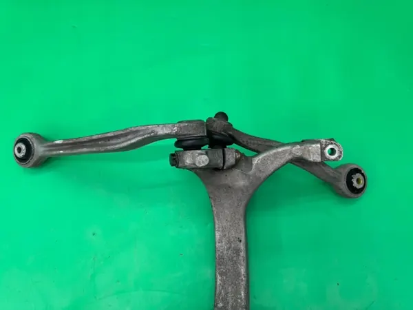 Pivot de roue avant gauche OEM 4E0257L - Audi A8 D3 image 6