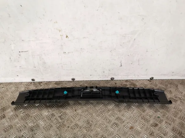 Subaru Outback tavaratilan kynnyssuoja OEM FBZ10768 image 3