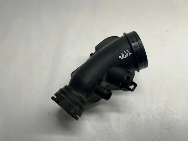 Luftresonatorrohr BMW X3 G01 G20 G30 2.0 B48 OEM 8601681 image 4