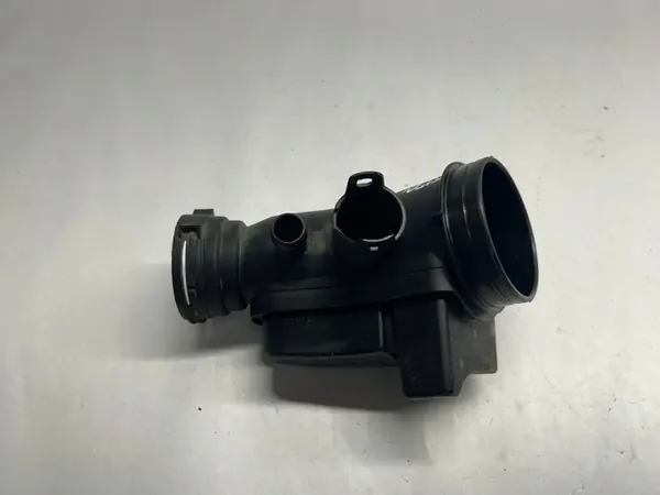 Luftresonatorrohr BMW X3 G01 G20 G30 2.0 B48 OEM 8601681 image 6
