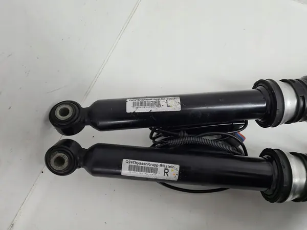 Amortizzatore Airmatic MERCEDES W221 A2213205513 A2213205613 image 3