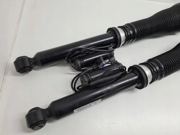 Amortizzatore Airmatic MERCEDES W221 A2213205513 A2213205613 image 4