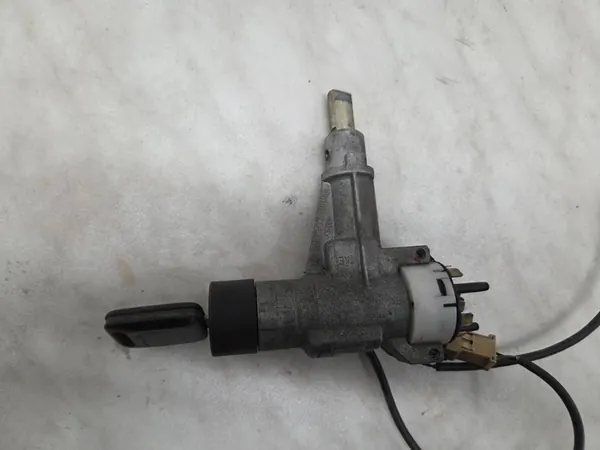 SYTYTIN AUDI 80 B4 8A0905851 image 3