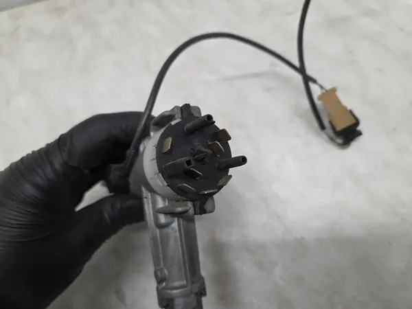 SYTYTIN AUDI 80 B4 8A0905851 image 6