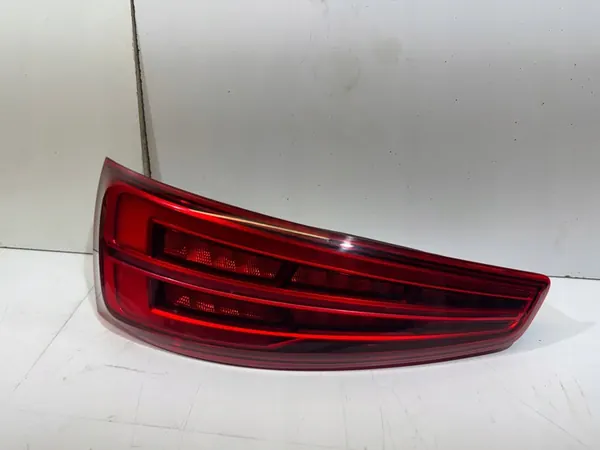 Luz trasera izquierda Audi Q3 8U Lift 8U0945093N image 4