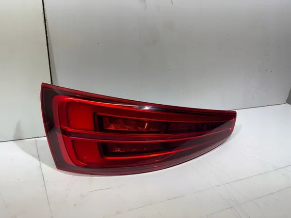 Luz trasera izquierda Audi Q3 8U Lift 8U0945093N image 5