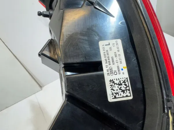 Luz trasera izquierda Audi Q3 8U Lift 8U0945093N image 8
