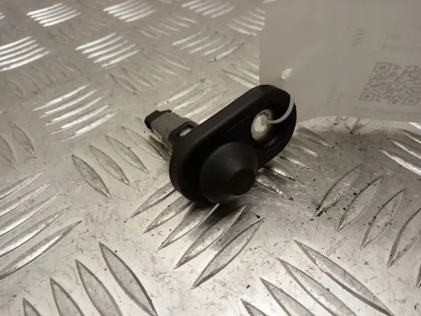 UTO4931 Sensor voor Lexus RX 450H 2017 - Gebruikt image 2