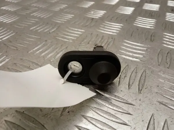 UTO4931 Sensor voor Lexus RX 450H 2017 - Gebruikt image 3