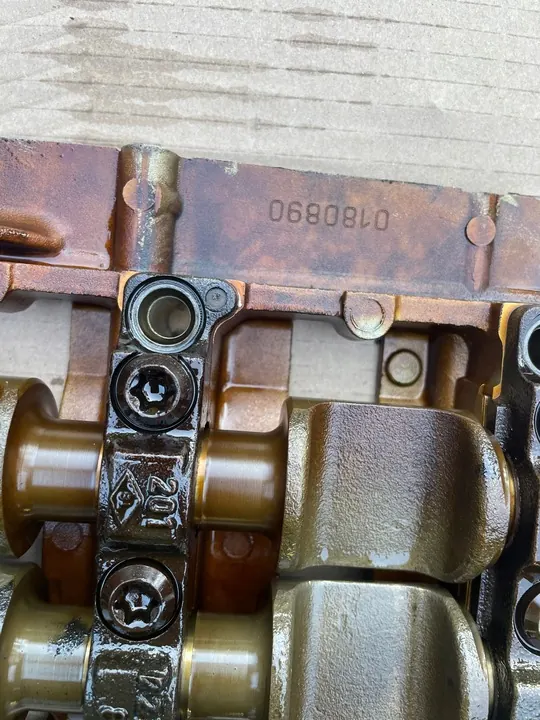 BMW E46 E90 N42 N46 Olje pump med axlar image 4