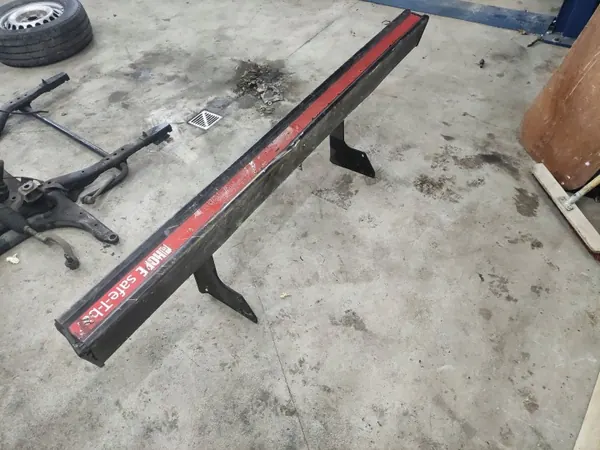 Bakaxelbalk OEM 22333 för Volkswagen Crafter image 3