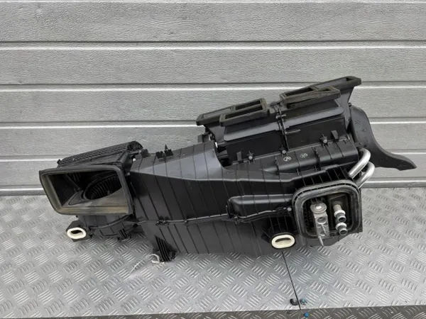 Mercedes A-luokan Lämmitysydin OEM A2468301800 image 5