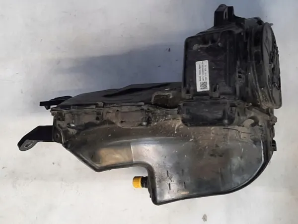 Depósito & Bomba AdBlue VW Polo VI OEM 2Q0131877G 5Q0131969E image 2