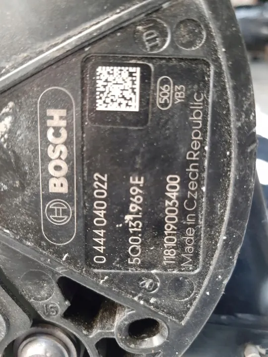 Depósito & Bomba AdBlue VW Polo VI OEM 2Q0131877G 5Q0131969E image 5