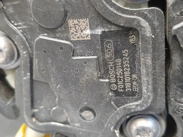 Depósito & Bomba AdBlue VW Polo VI OEM 2Q0131877G 5Q0131969E image 6