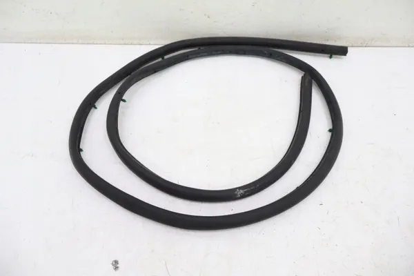Jeep OE Motorhaubendichtung OEM 1274736577 - Gebraucht image 4