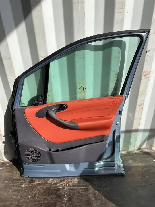 Puerta delantera derecha Mercedes Clase A W168 OEM A1687201405 image 4