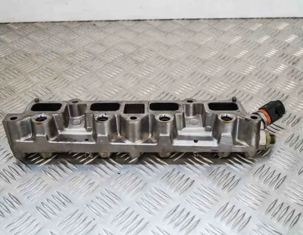 Colector de admisión VW OEM 3586924 para Passat B7 1.4L image 2