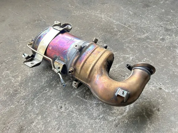 Filtro catalítico Jeep Cherokee 2015 Diesel OEM 68079279AD image 2