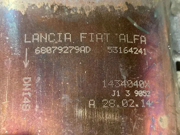 Filtro catalítico Jeep Cherokee 2015 Diesel OEM 68079279AD image 7