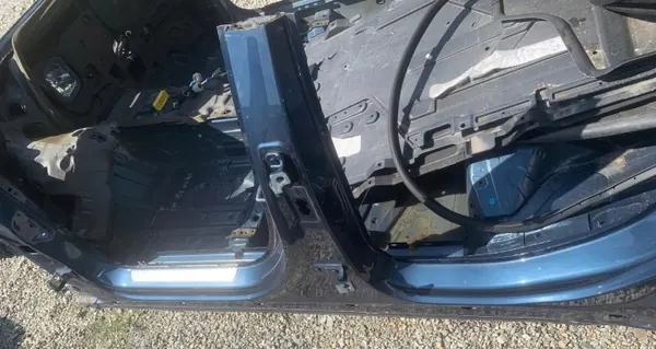 Mercedes A-luokka W177 Neljännespilaripeite Vasen OEM image 2
