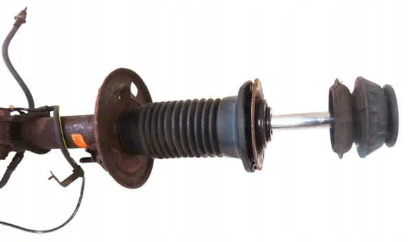 OEM Etu-oikea jousituskiinnike Toyota Yaris III:lle image 3