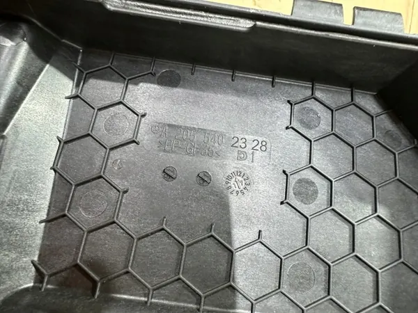 Sulakekotelo OEM A2135400024 Mercedes W213 SM image 10