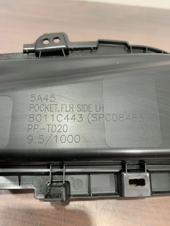 Mitsubishi Outlander IV middenconsole OEM 8011C443 image 6