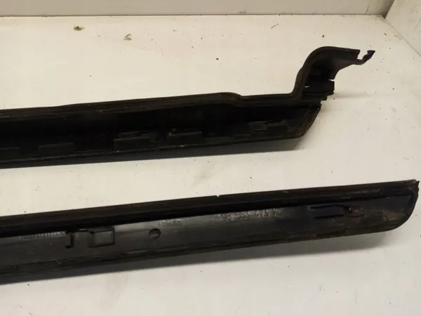 Joint pare-brise droit OEM 96563473XC Citroen C4 image 8