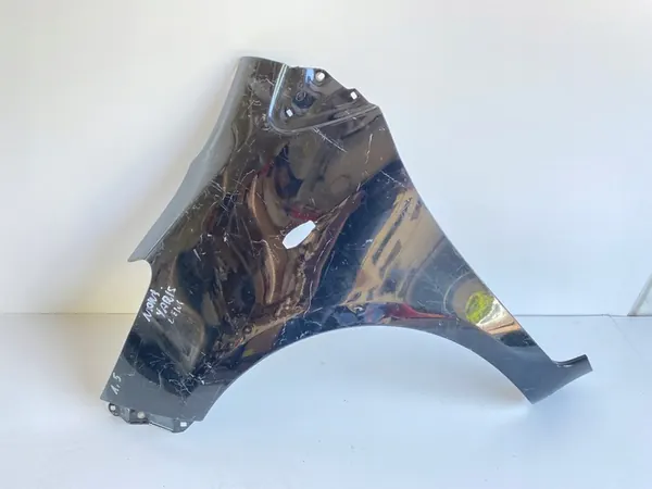 Parafango anteriore sinistro Toyota Yaris II 2005-2012 image 2