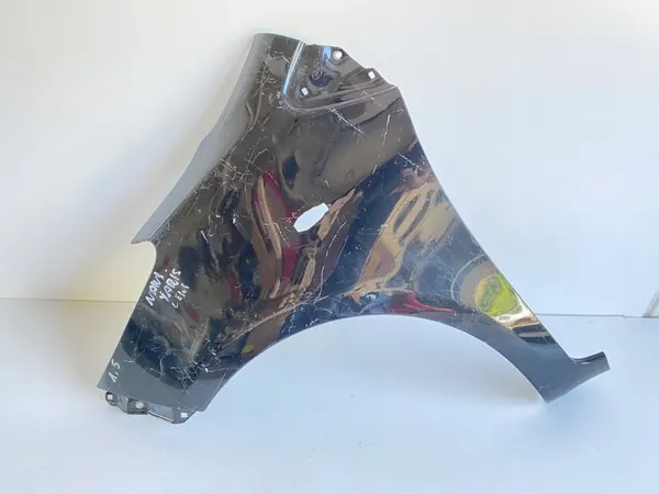 Parafango anteriore sinistro Toyota Yaris II 2005-2012 image 7
