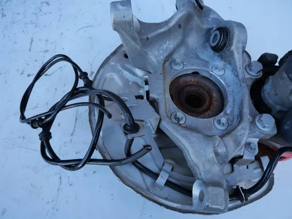 Snodo posteriore Mercedes W205 A2054231998 image 6