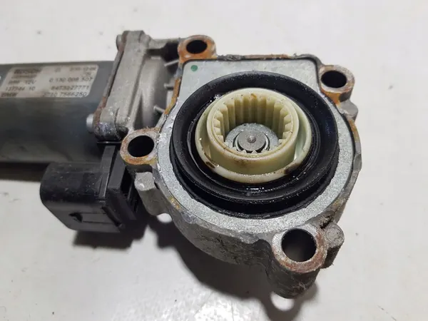 BMW X6 E71 X5 E70 Actuator 7566250 image 3