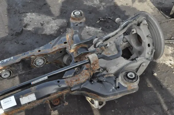 Jaguar F-Pace bakaxelbalk OEM 422230 image 8