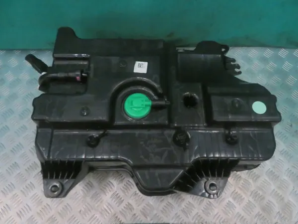 Réservoir AdBlue OEM 4113301AA pour Opel Vivaro Renault Trafic image 2