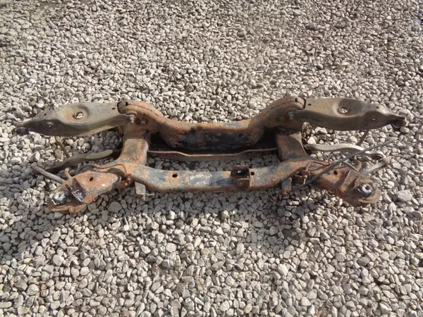 Viga suspensión trasera OEM P04766700AF Chrysler Pacifica image 2