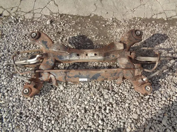 Viga suspensión trasera OEM P04766700AF Chrysler Pacifica image 9