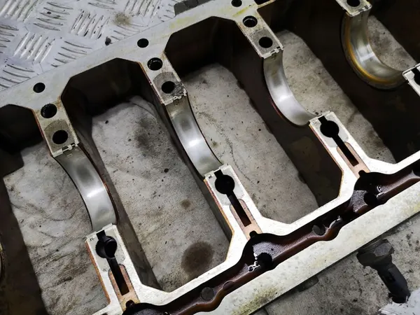 Volvo XC90 2005 Suporte de virabrequim image 6