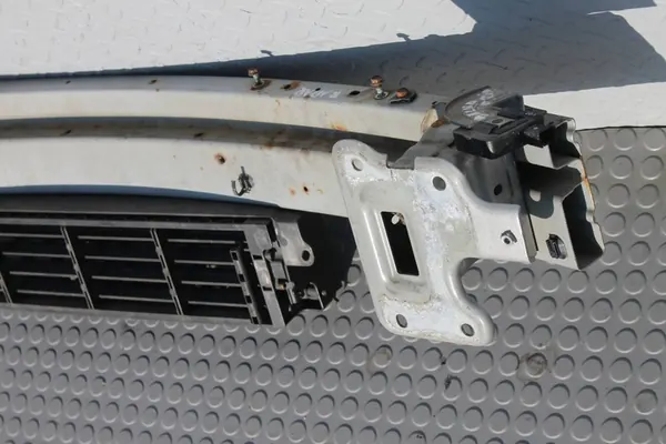 Framstötfångarbalk med absorber Nissan Qashqai II J11 image 8