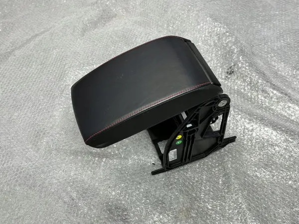 Skoda Octavia Mk3 konsol armstöd OEM 5E0864207E image 2