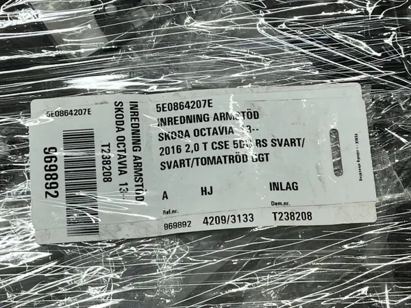 Skoda Octavia Mk3 konsol armstöd OEM 5E0864207E image 8